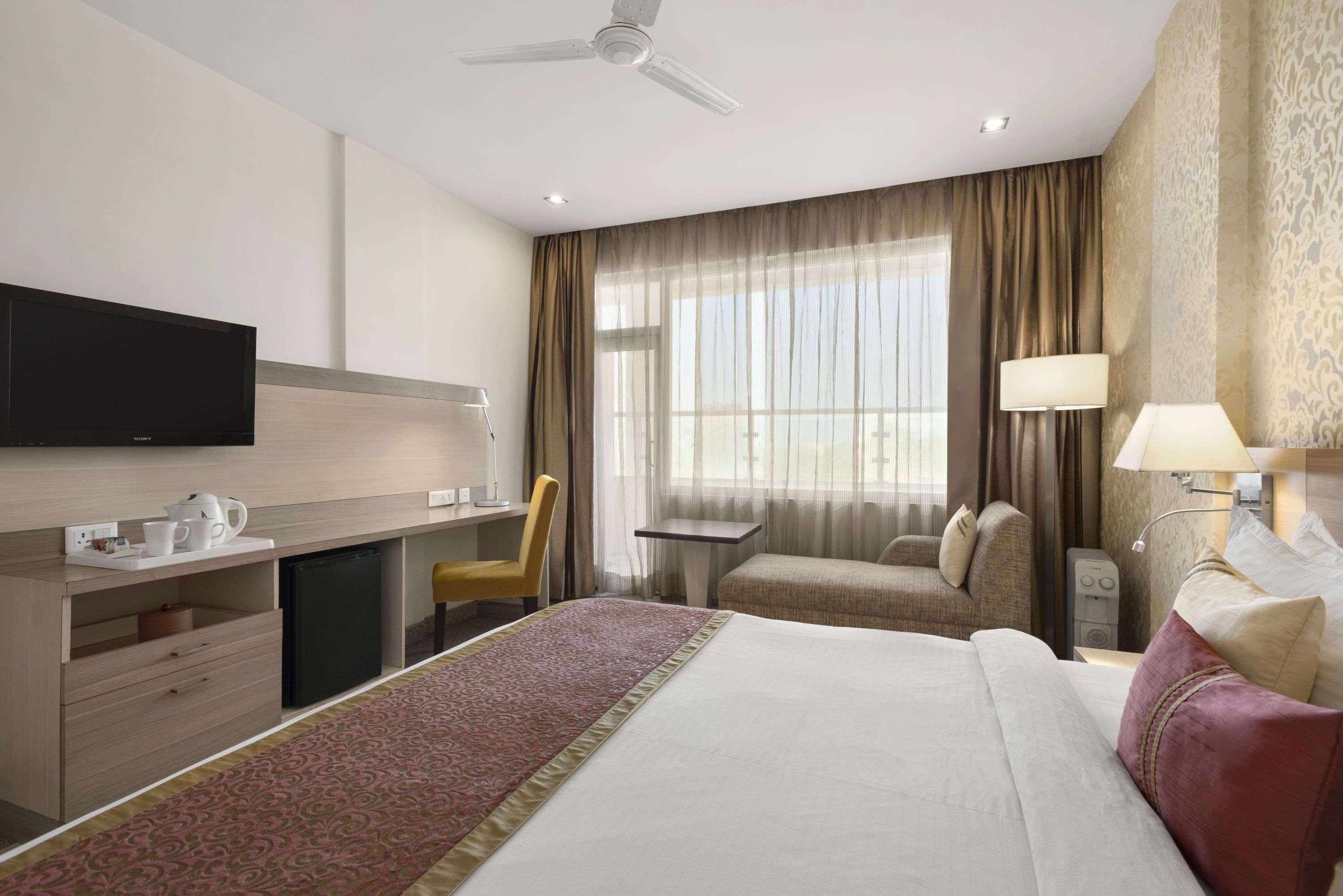 Days Hotel By Wyndham Neemrana Exteriör bild